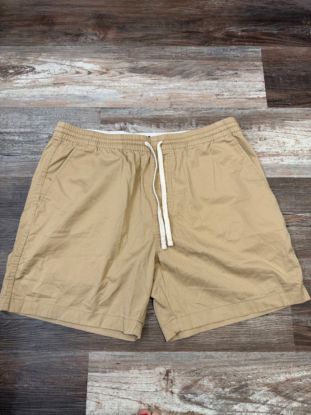 J.Crew drawstring khaki casual comfort chino shorts in men’s sz large EUC golf